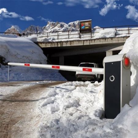 Barrera electromecánica de alta visibilidad con mástil de 2 a 8m. - Imagen 3
