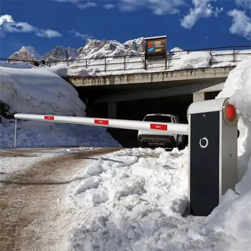 Barrera electromecánica de alta visibilidad con mástil de 2 a 8m. - Imagen 3