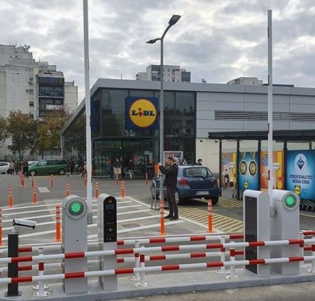 Barrera electromecánica de alta visibilidad con mástil de 2 a 8m. - Imagen 2